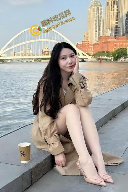 海角大神与嫂子KTV包厢激情偷欢:裸身激情接受深入调教,全裸开嗓激情交织,全程极度刺激!-3