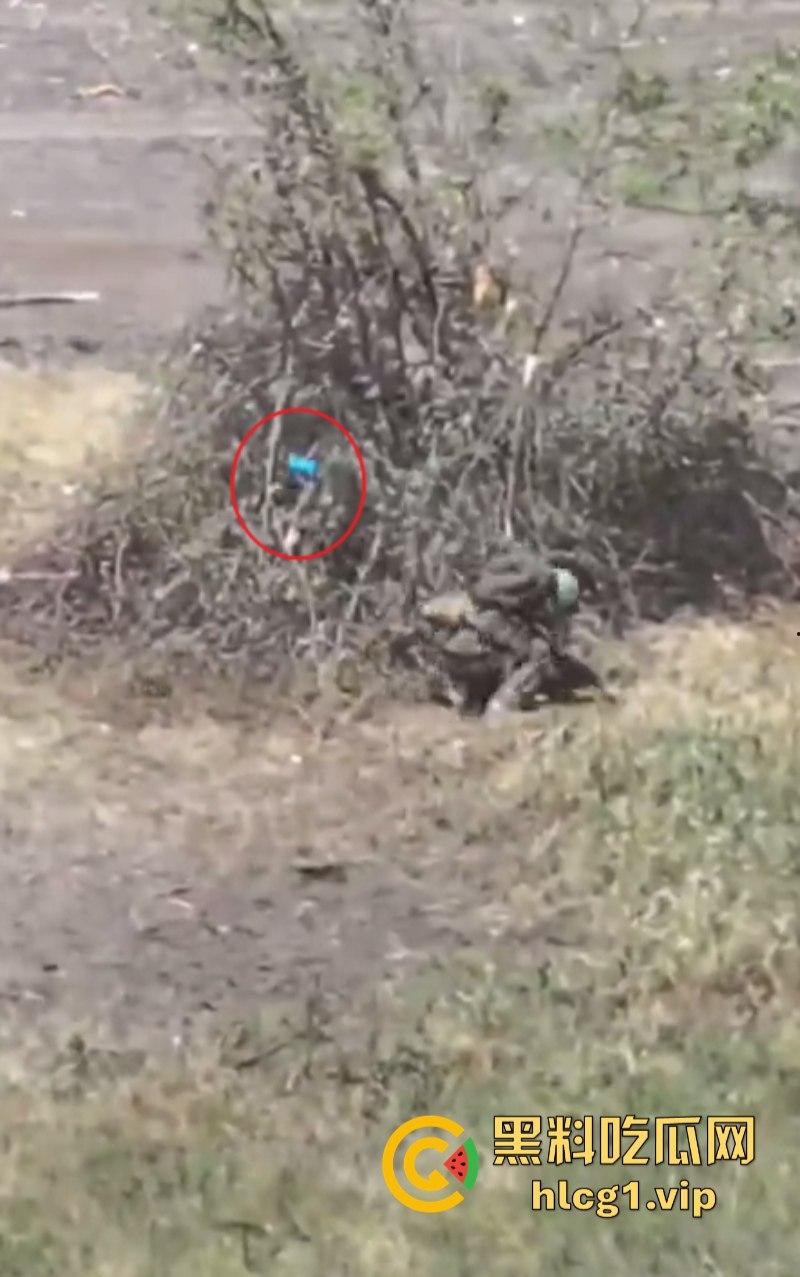 现实版的落地成盒！两名中国人加入俄军后第一天就双双阵亡！-9