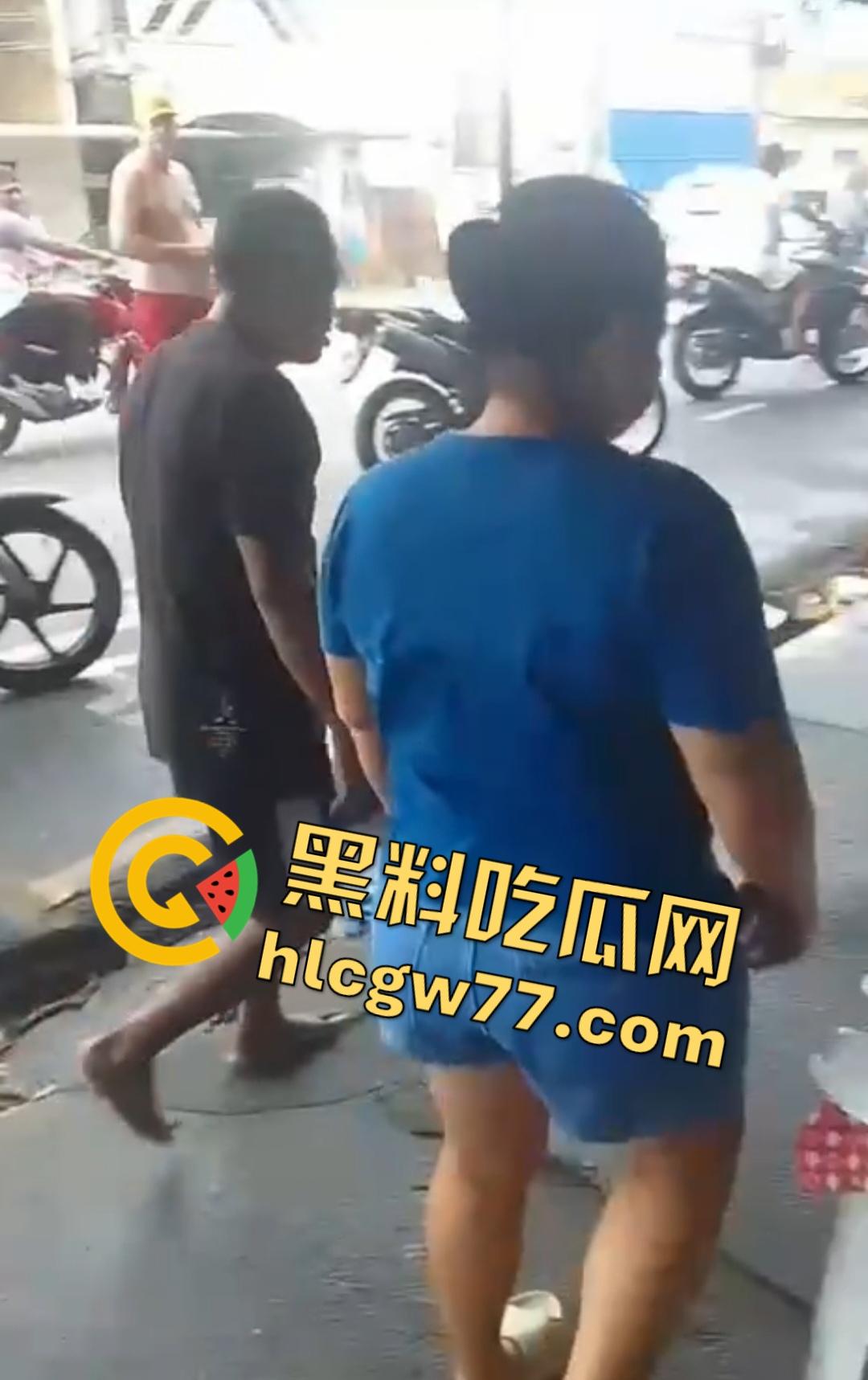 巴西“泰森”咬耳酿血腥!“泰森”偷窥女子,黑衣男见义勇为反被咬掉耳朵,现实版“疼痛奥林匹克”!-8