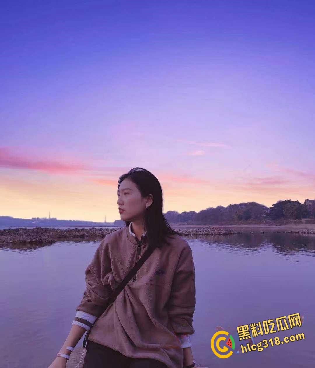 淄博黑丝少妇【汪小娅】偷情,这视角也就只有情夫能流出,高潮后把精液全部灌入骚穴!-1