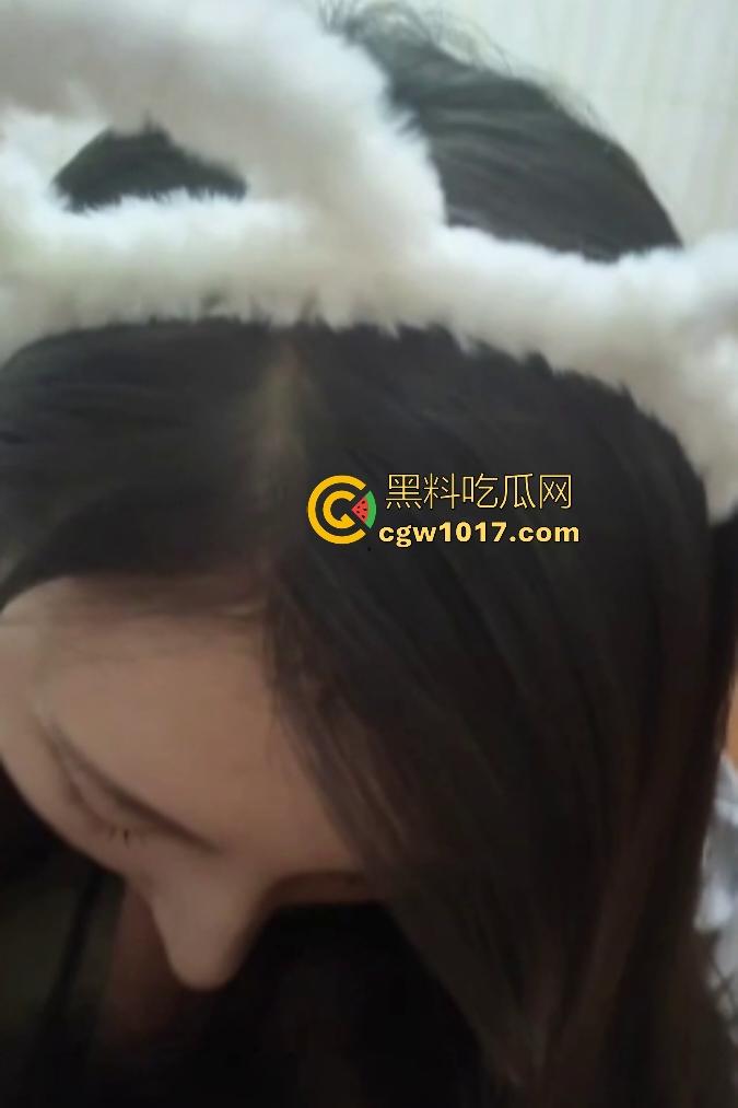 日本清泉女子大学女神下海，为了赚钱主动找金主上门做男友，跪舔巨屌口交，侍奉如女优附体，这演技还真不赖！-5