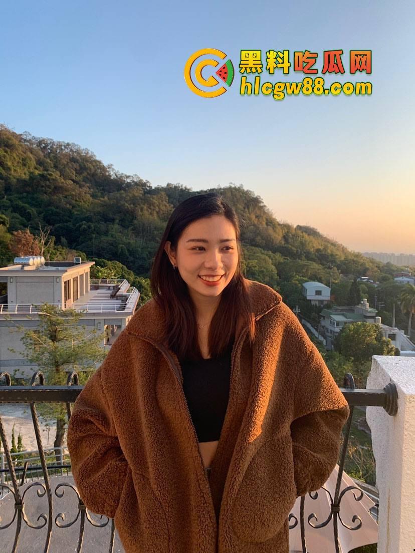 合肥文员『宋余淼』情趣装骑乘直接晃瞎眼,最爱找肉鸡巴取暖,冷冰冰的棒子根本不配让她爽!-1