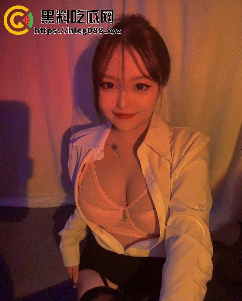 北京林业大学05年清纯校花【梁安琪】骚照视频泄密,放学吞精给男友爽,绿帽男友全网分享炫耀!-1