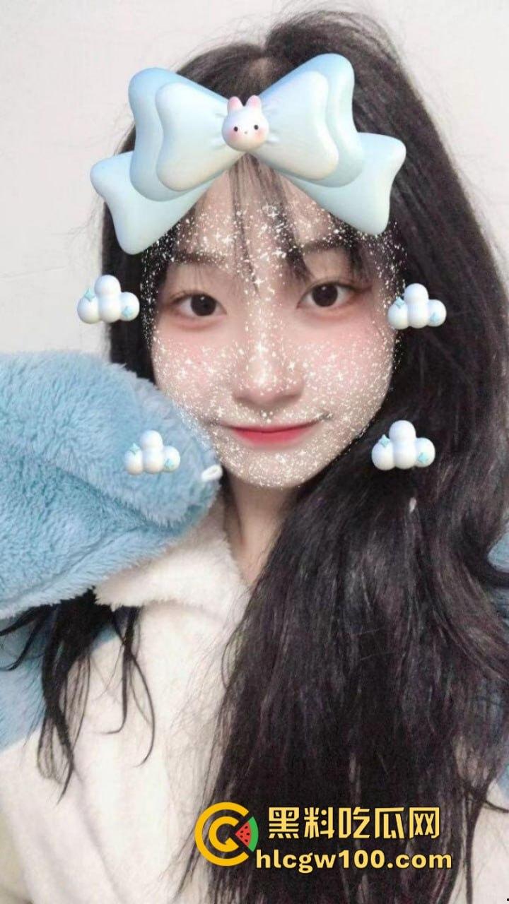 武汉大学高颜反差校花【董逸琪】被男友调教成母狗!全裸自拍极限诱惑视频曝光!-9