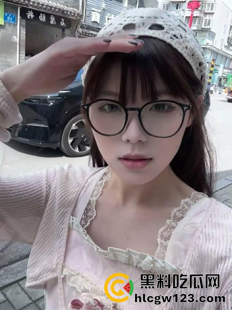 巨乳清纯学妹梁梦樱,江西理工大学嫩妹尤物,美乳硕大肌肤白嫩,私下淫荡反差太刺激了!-2