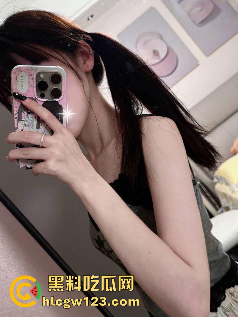 巨乳清纯学妹梁梦樱,江西理工大学嫩妹尤物,美乳硕大肌肤白嫩,私下淫荡反差太刺激了!-6