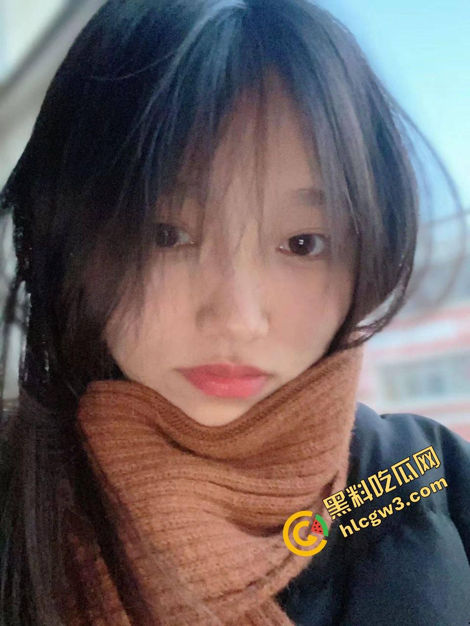 湖南名族职业学院反差学生妹『于酥雯』遭渣男绿帽分手 倾诉闺蜜后 不雅性爱被男友曝光!独家首创!-4