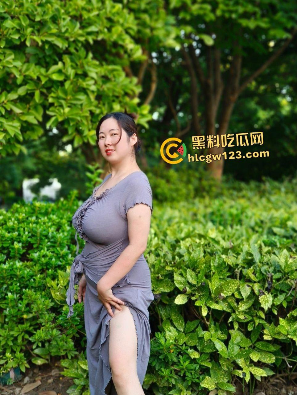 风韵犹存熟女阿姨自愿被小伙无套内射，射进来还说没问题不会怀孕的！-1