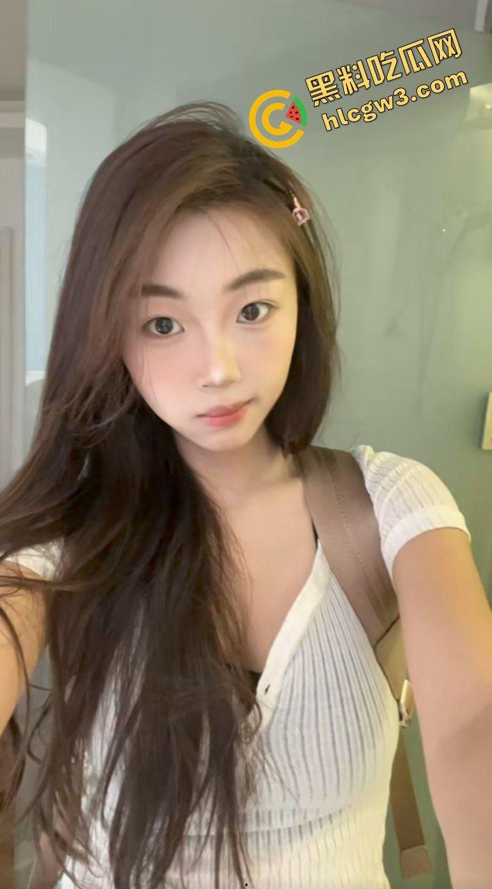 抖音吉林医药学院反差学生妹骚鸡『1婷』被体育生男友 巨屌暴力输出骚逼！原创独家曝光！-5