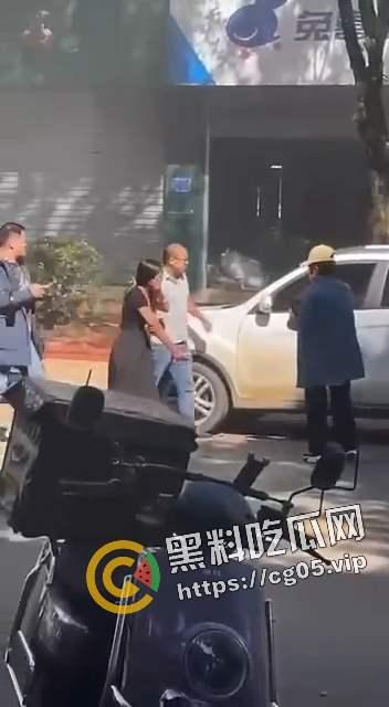 缅甸炮弹再次过境 落在南伞江城家园 造成建筑物损伤以及至少死伤1人 现场画面曝光-4