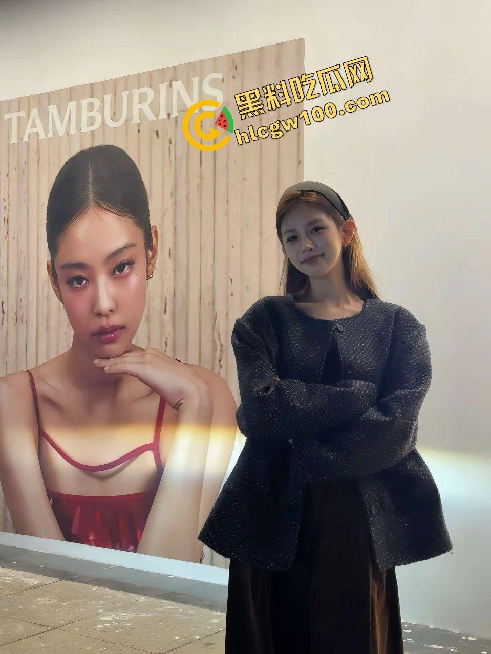 上海多金大哥约炮反差拜金骚鸡『余清思』开奥迪RS成功得吃 车上抠逼酒店操逼 淫乱邂逅独家曝光流出！-5