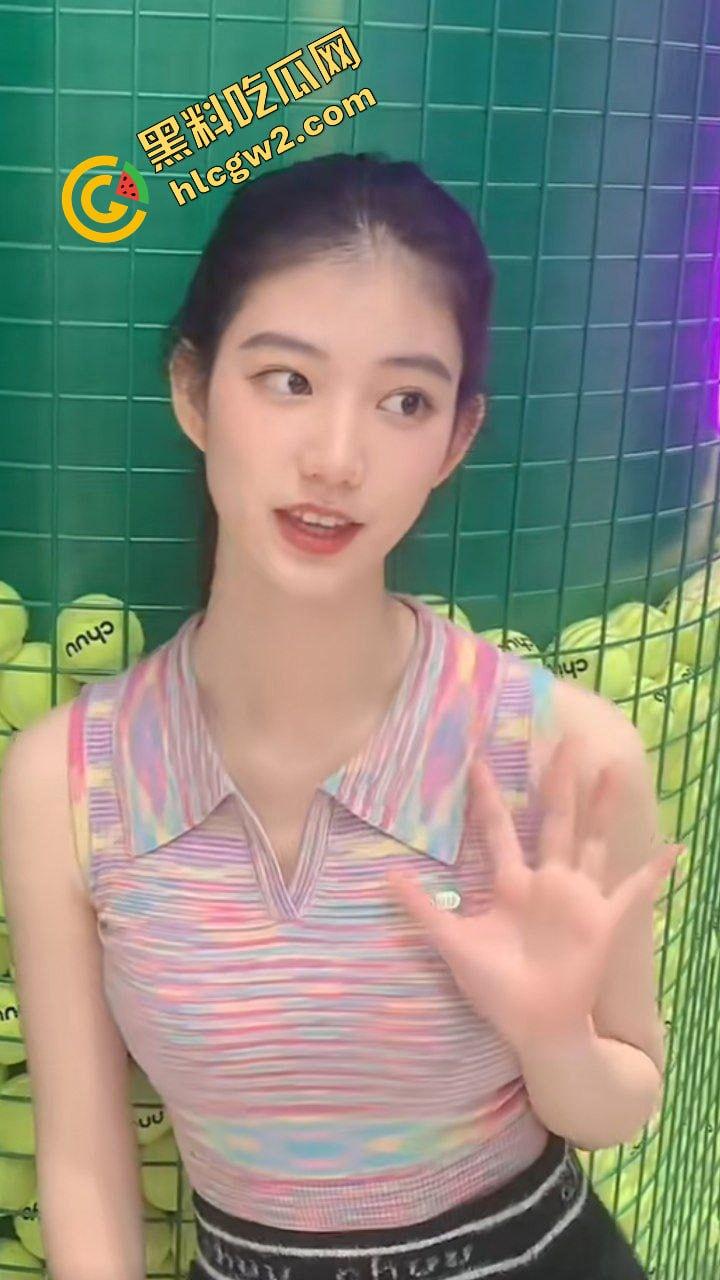 武汉音乐学院反差婊大四网红『煜佳是我』早期与校内富哥酒店激情骑乘！独家曝光流出！-4