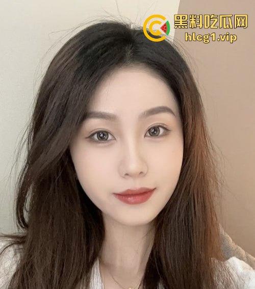 上海五矿美女交易员何麦伢私密视频流出!白领清纯表象下竟藏着如此大胆的秘密!-1