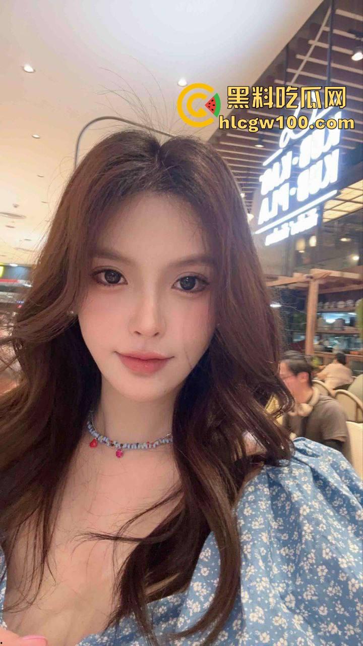 什么叫有事找秘书，没事草秘书？瓜友投稿花点钱拿下00后秘书，每天办公室内扶着桌子直接无套内射开干！-3