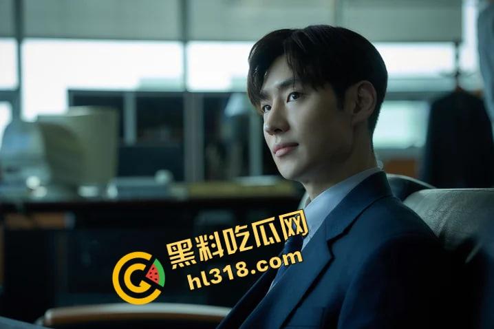 韩国烧酒命悬一线，IMF都救不了这对冤家，财务男大战资本狗！电影【烧酒战争】带你看棒子得信仰！-4