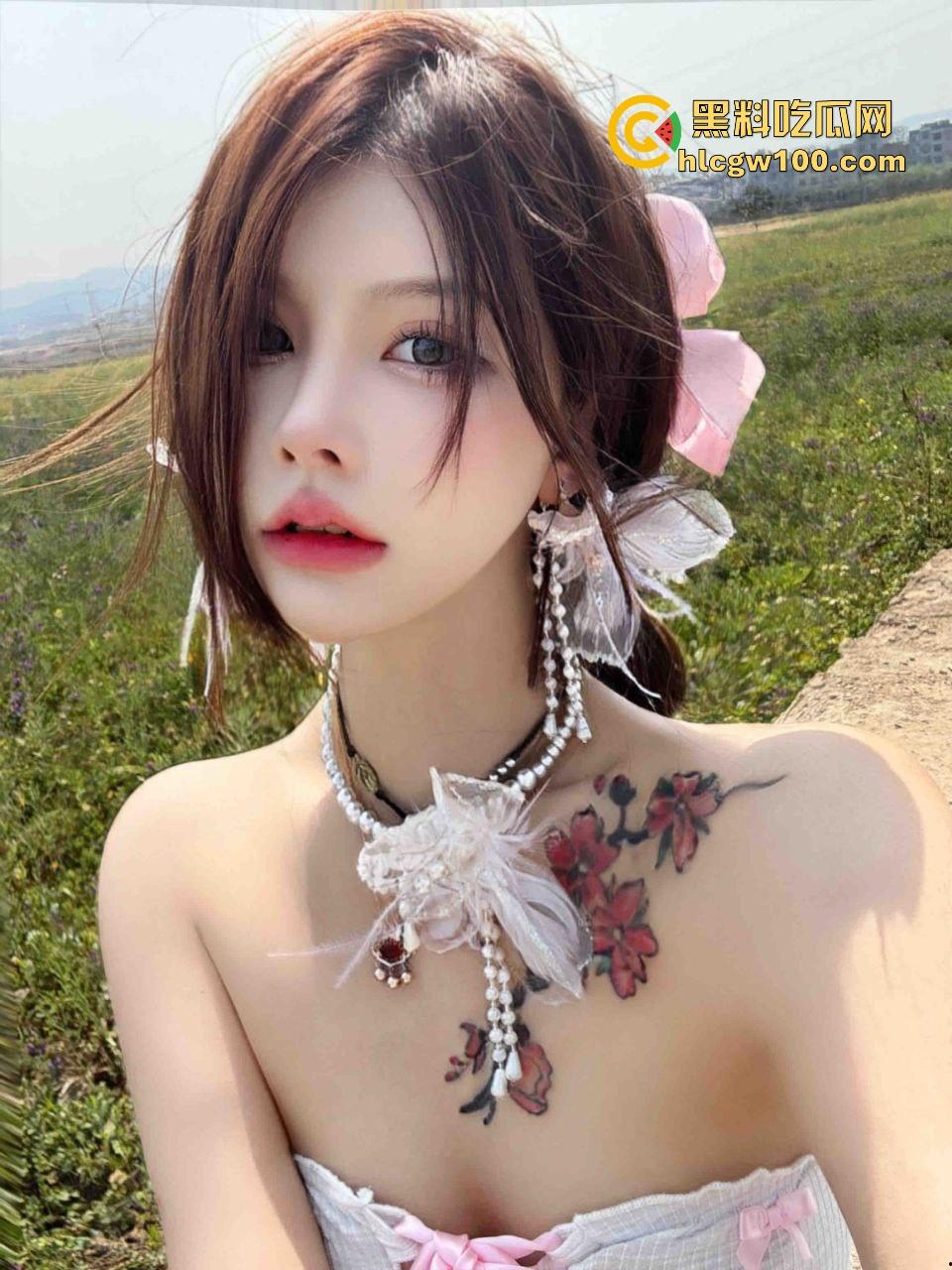 黑丝学生妹深夜KTV包厢学社会大保健，社会混混直接开干，撕黑丝扒短裙爆操，呻吟浪叫堪比午夜DJ！-6