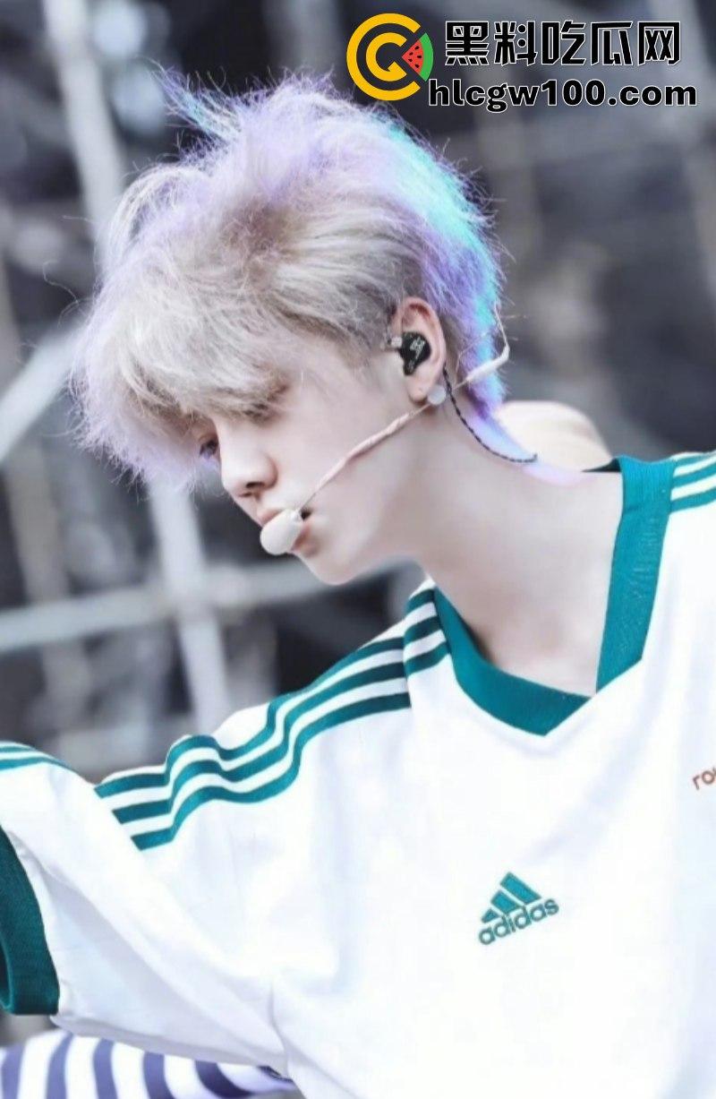 顶流明星【鹿晗】抖音直播竖中指 粉丝质疑飙脏话怒怼黑丝 这还是小仙女们追捧的无法复制的初代顶流吗!-14