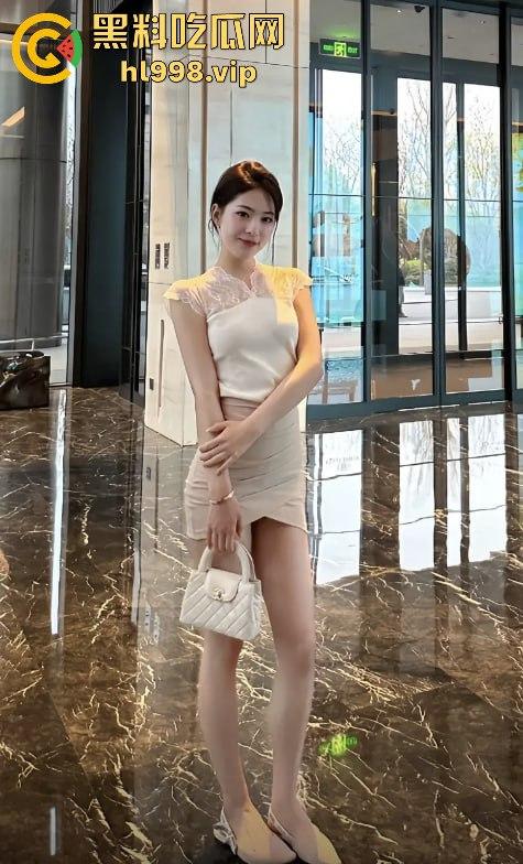 河南抖音小网红『王格格』遇上假富二代，幻想成阔太结果被骗光身子，做爱视频流出真是人财两空！-17