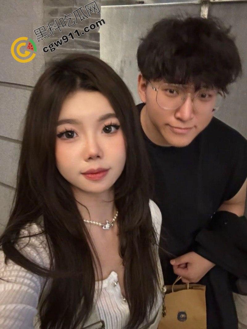 山西太原JK美少女【阮鑫圆】爆乳美臀，与男友疯狂翻云覆雨，肤白如雪娇躯颤抖，激情视频流出，欲望横流-4