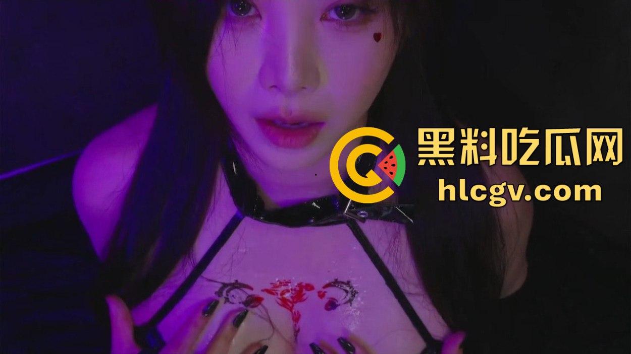 万圣节韩国ASMR女神大战欧美胸巫！究竟谁能让你射爆？口技vs摩擦让你耳朵怀孕，带耳机好好放松！-2