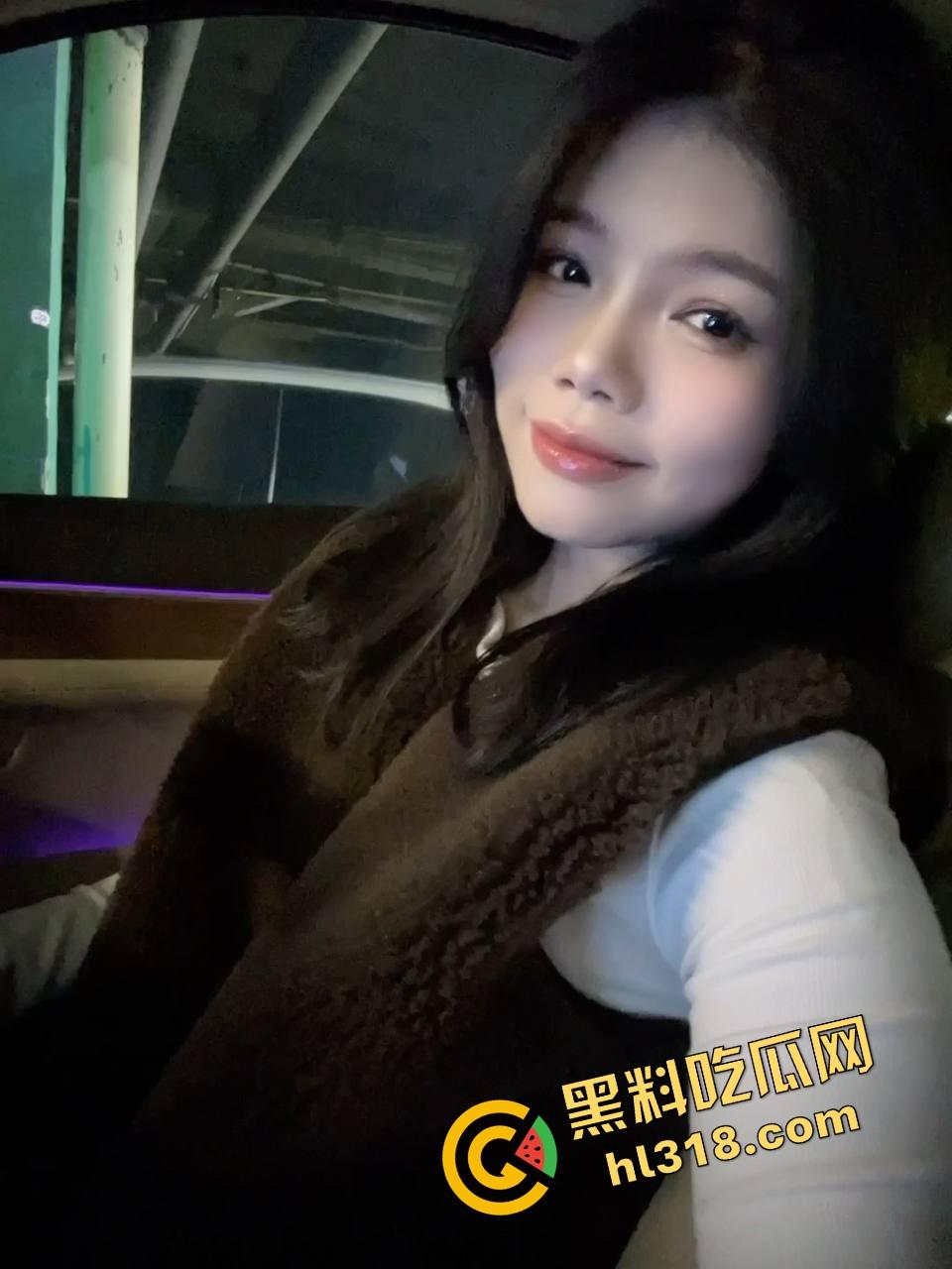 野外车震把骚母狗调教到极致，没扩阴道具直接拿挡杆用，整个挡杆被吞进去，每次挂挡思想不纯洁了！-6