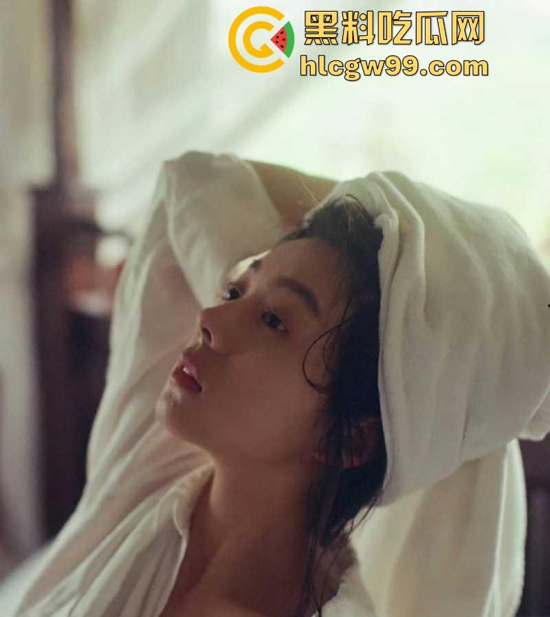 夜店巨乳美女身材炸裂,极品身材陪酒到烂醉,包厢内给老板口交骑乘,把老板玩爽了全程骚气满满!-2