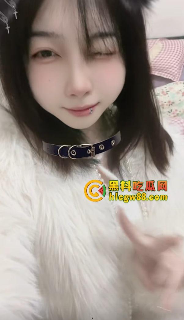 广东22岁反差婊『李若影』被大哥调教，真空上车先验逼毛，半挂车前野战被操烂内射！-7