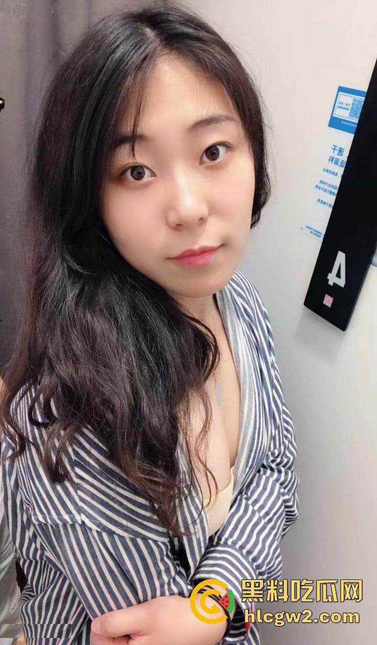 已婚反差小少妇与老公私密日常曝光！口活好得离谱，玩得不小心泚得满脸都是！-7