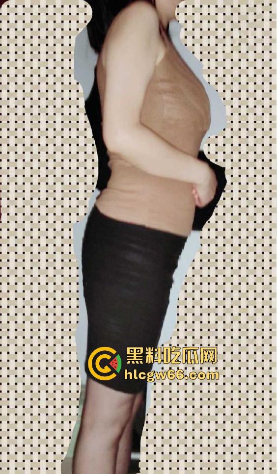 海角乱伦之熟控大胖 同学聚会以后带着班主任酒店偷情 抱起来就是疯狂抽插-10