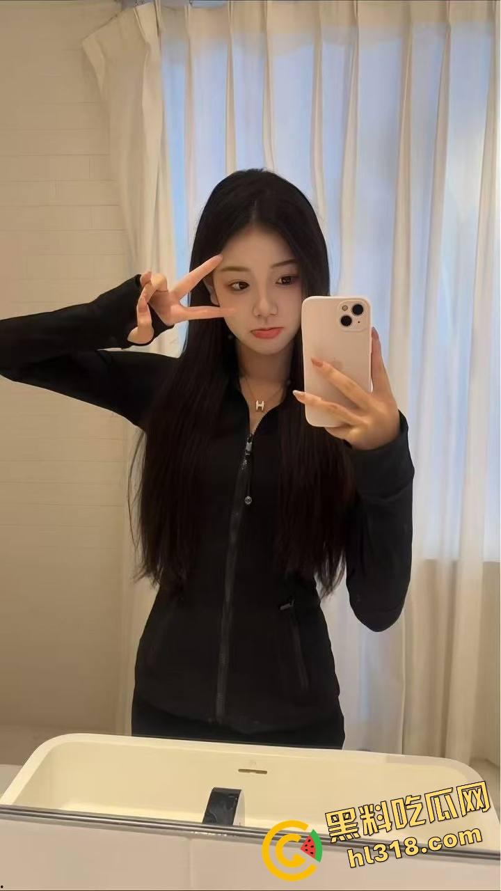 小鬼子财阀泳池淫趴曝光,巨乳尤物泡在泡泡池里,被富豪轮流后入爆操,水声浪叫混成一首交响曲!-1