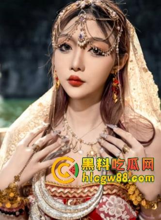 深圳车展『宫梦儿』靠露逼毛一天涨粉1万,车模个个会玩大秀骚操作质量逆天,这个行业真是卷疯了!-8