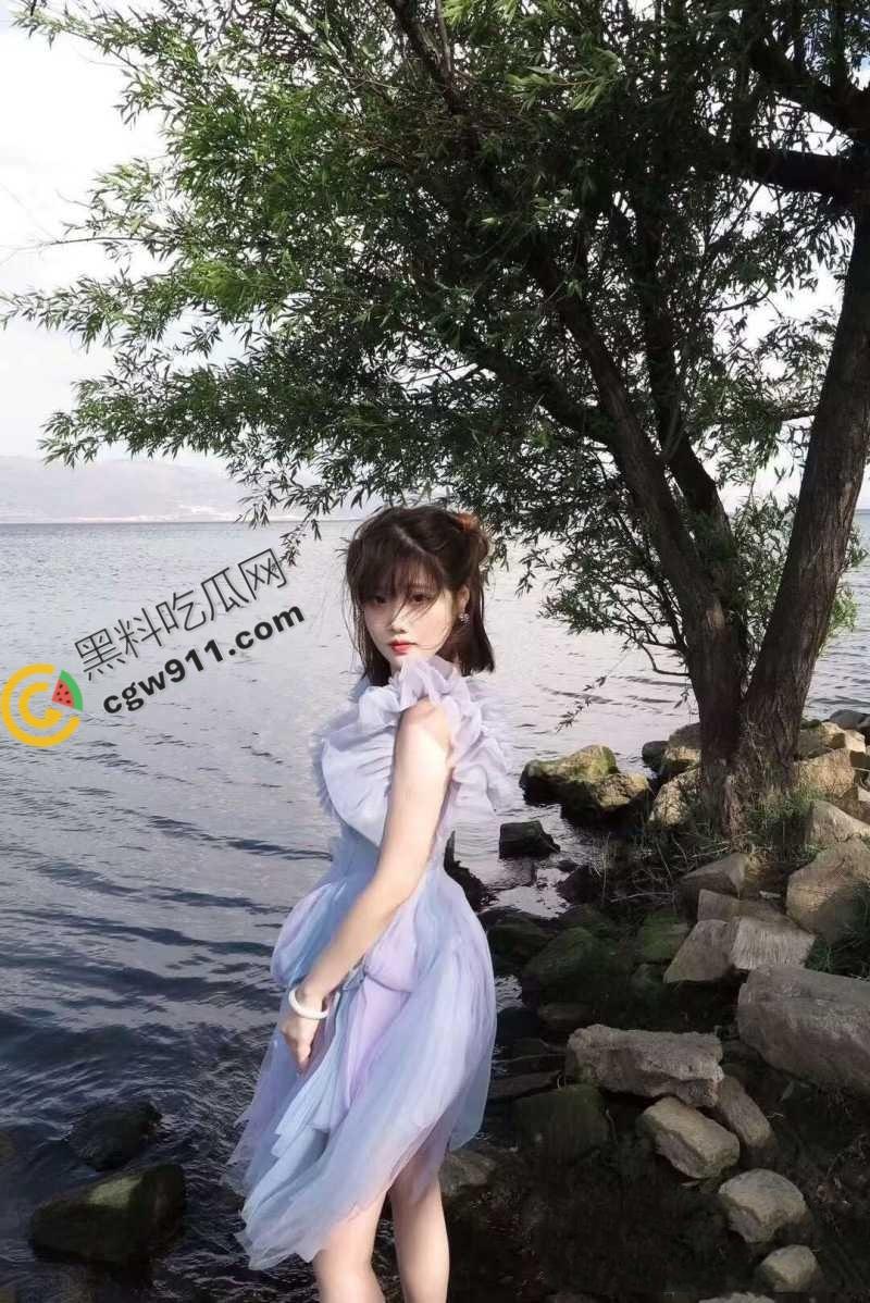 重庆校花【张颖】艳照门揭秘!露脸口交深喉,极品巨乳白嫩肌肤,痴狂滴水窄穴被大鸡巴狂插,淫荡喘息求欢-2