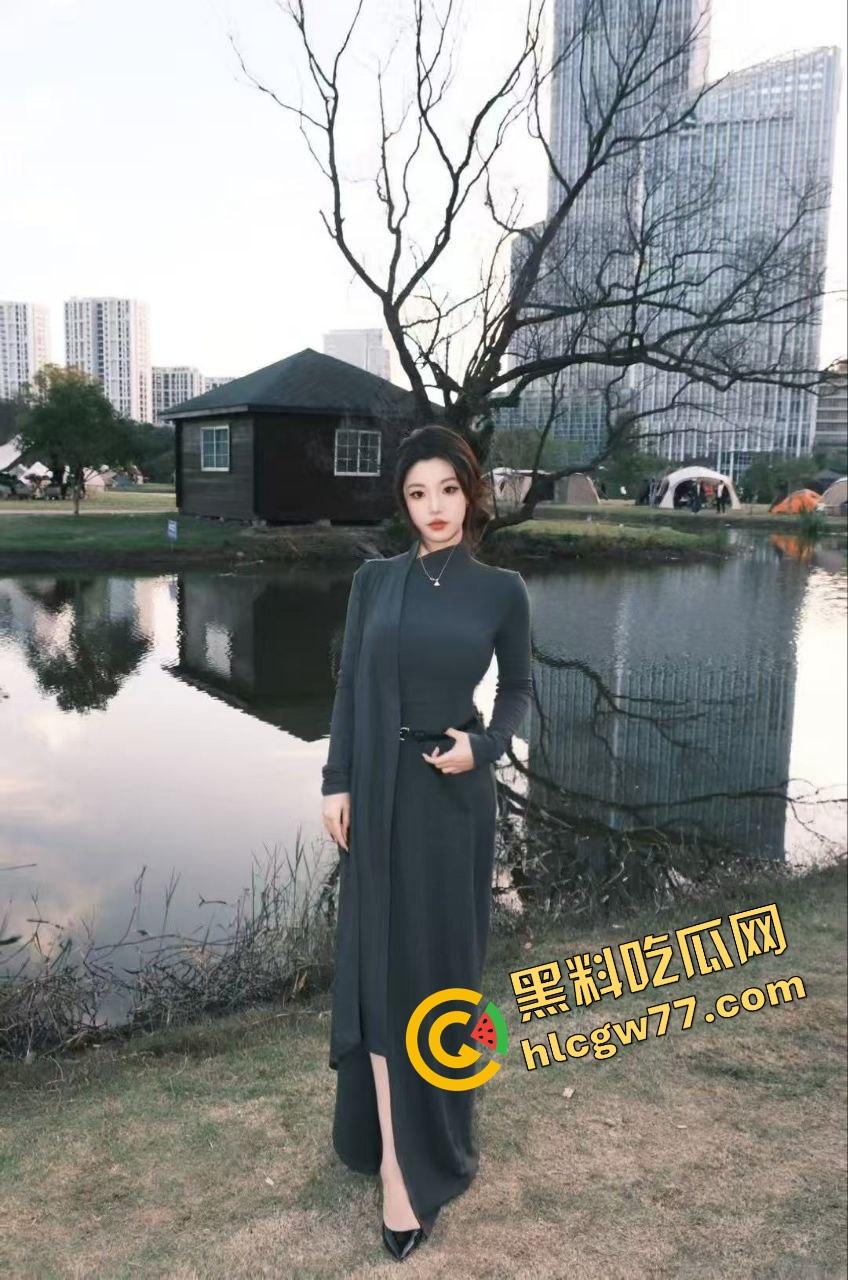 安徽文达信息工程学院【王忠燕】背着男友约炮劈腿 眼镜骚鸡主动骑乘榨精 反差惊人!-1