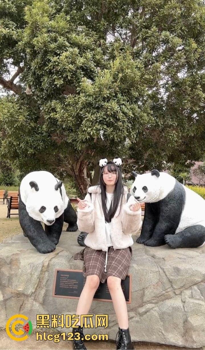 极品日本妹子白天看熊猫,晚上寂寞拿19CM狼牙棒狂放松!塞进小穴痛苦面具都出来了!-6