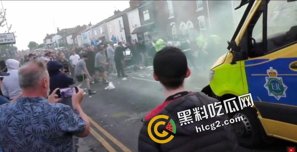 大规模骚乱!英国利物浦发生持刀伤人事件 造成3名儿童丧命 11人受伤!-8