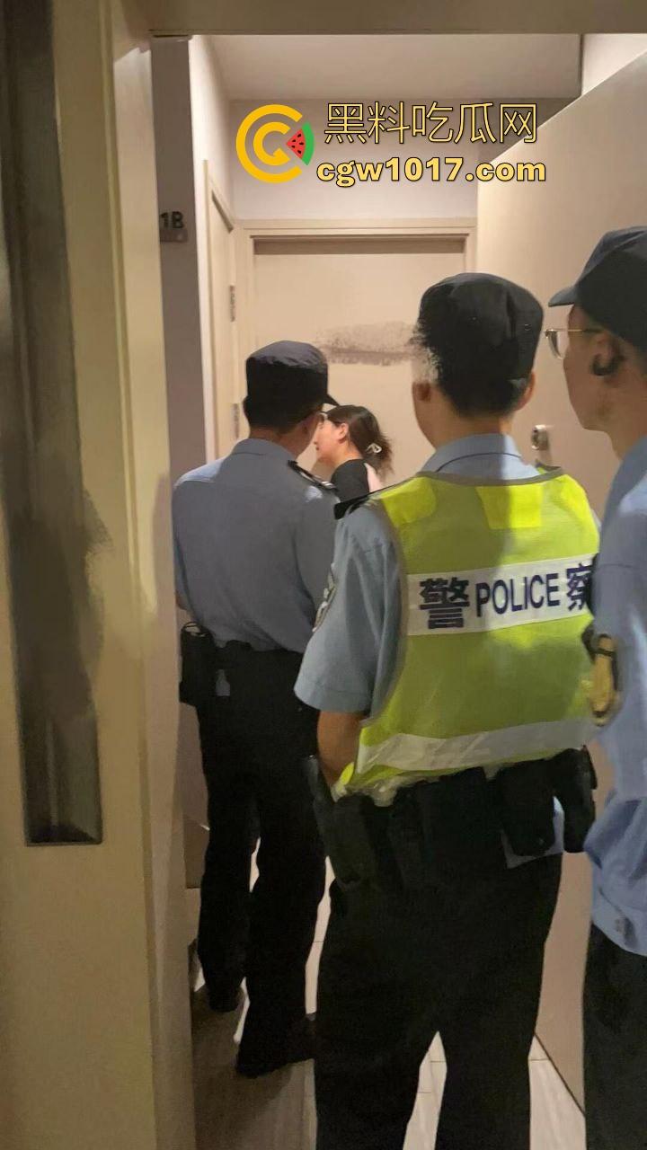 CSGO市场剧烈动荡,游戏皮肤出现急剧掉价,现在不止股市动荡,游戏饰品也搞这种,不过倒狗那怪谁呢 ?-9