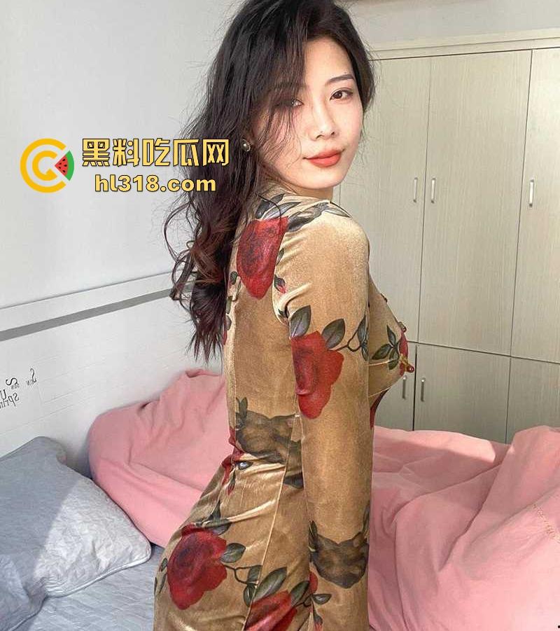 职场性感人妻【乔恩】出轨视频曝光流出，温婉气质丰满曲线，成熟韵味熟女，撩人姿态让人血脉喷张！-4