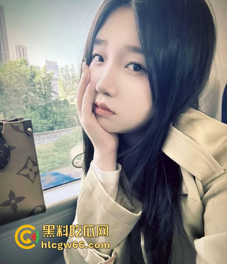 江西南昌交通学院【吴柯彤】与金主爸爸做爱视频泄密 花臂满背精神小妹 牵着狗链跪地舔屌 母狗范儿十足！-2