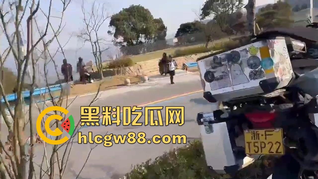 微胖界天花板,微胖尤物强行压制,男人直接被按弯,欲拒还迎坦克少女登场,彻底沦陷在肉感冲击中!-1