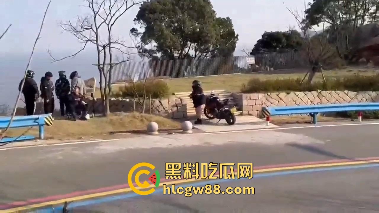 微胖界天花板,微胖尤物强行压制,男人直接被按弯,欲拒还迎坦克少女登场,彻底沦陷在肉感冲击中!-7