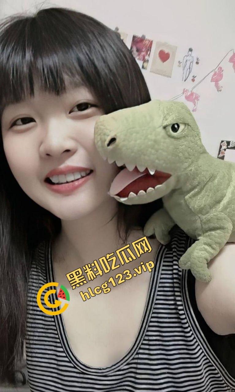 可爱脸蛋火辣身材!自拍美照撩翻全网,黑猫粉鲍肥臀高清大片流出!-3