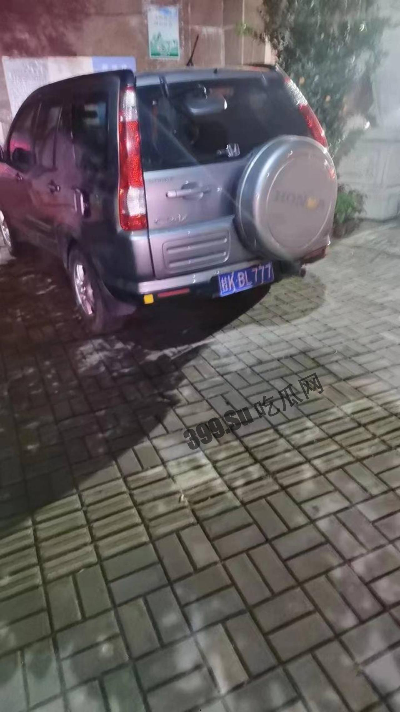 抖音 小胖说车 玉林 华茂宾馆事故  (小胖说车)醉驾肇事 #逃逸，被撞二轮电车一家四口人，两公婆当场死亡，儿子送医枪救无效死亡。最小的妹妹重伤仍在抢救。-3