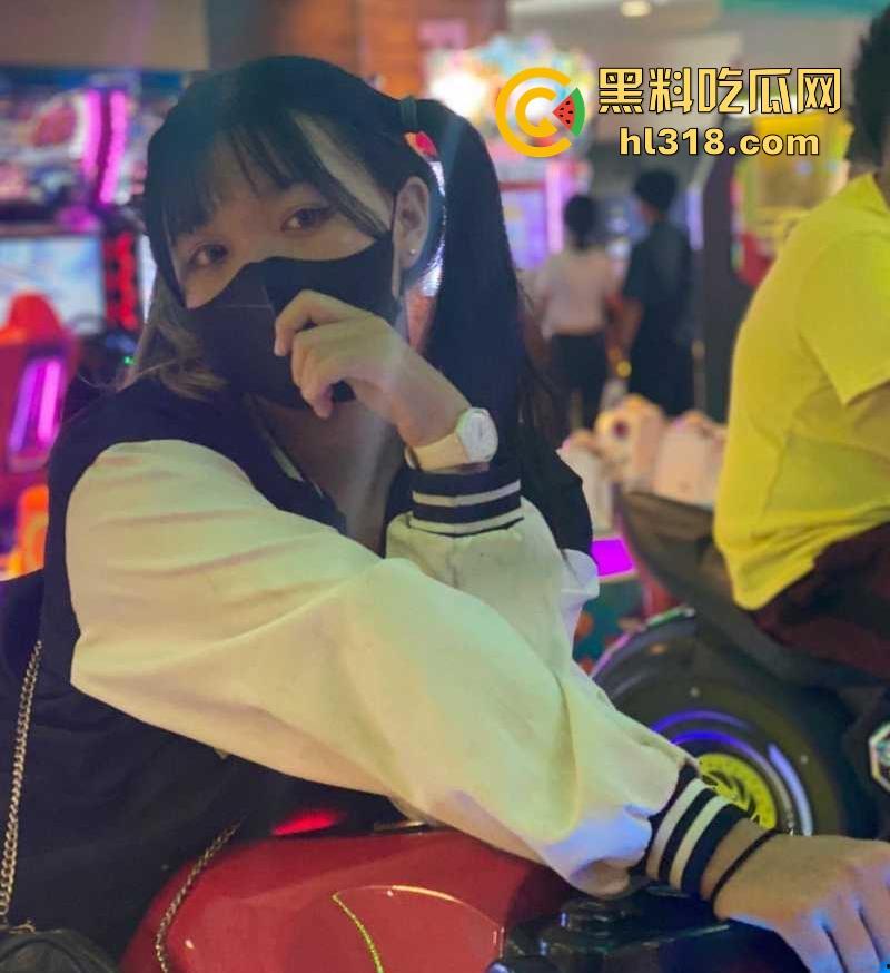 常州工商学院【黄文婧】可爱极品学生化身巨乳白虎小母狗，大胆揉奶自慰，哪知竟惨遭男友外流！-7