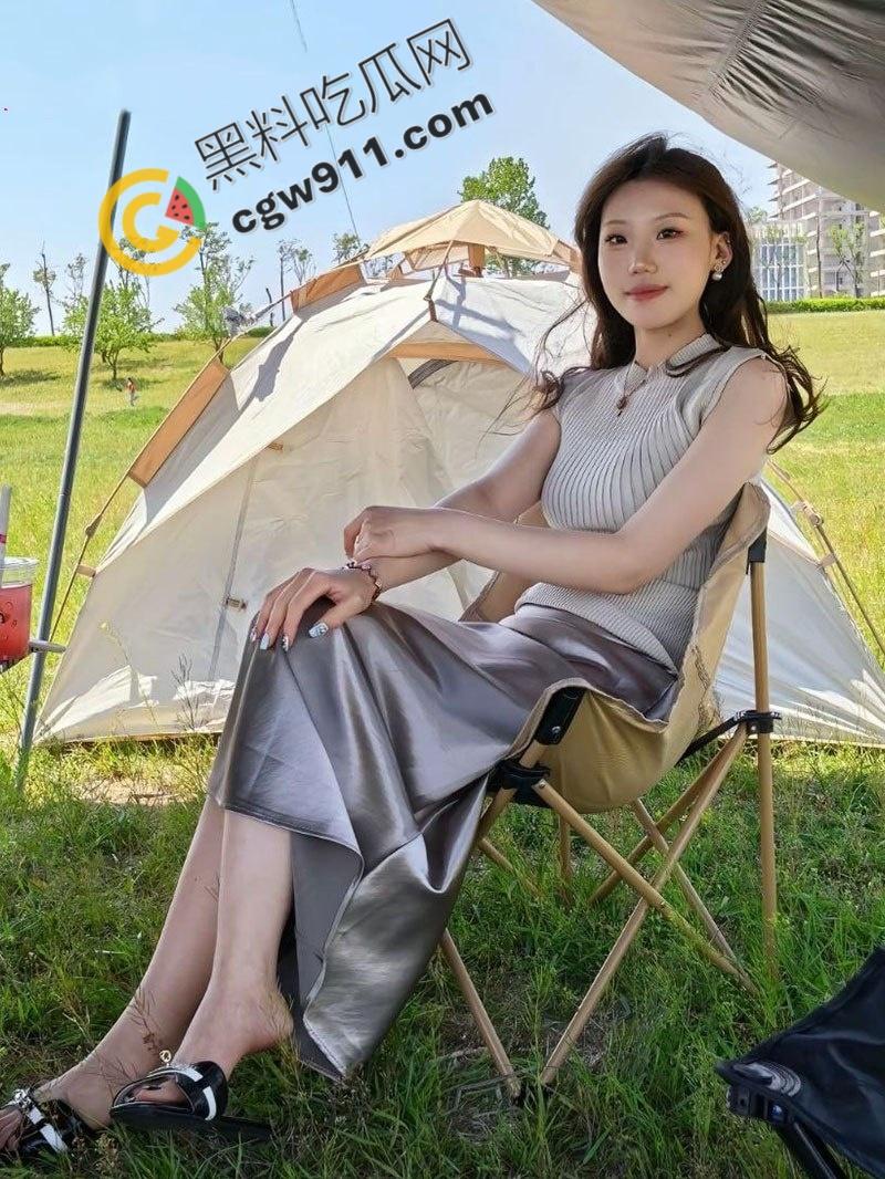 河南师范大学学妹【范静静】楼道狂野激情：窗前跪姿深喉，翘臀无套爆操，呻吟不断，血脉偾张爆裂-3