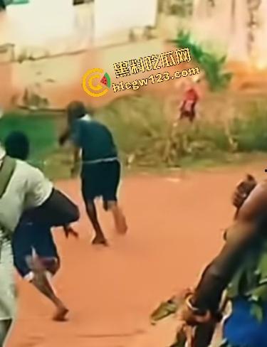 海地“绝命毒师”杀黑帮40人?掺杀虫剂当馅饼毒杀灭共生帮,自首竟没被抓还被政府奖励钱!-8