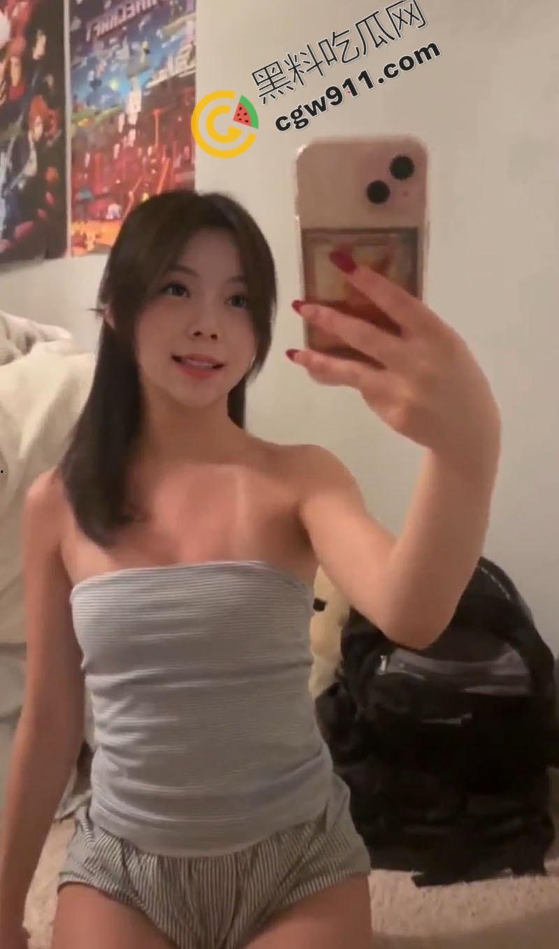 重庆大学妹子黄晓玲自慰视频流出，颜值爆表，身材火辣，湿润嫩穴，扭臀自慰，不禁让人血脉贲张-1