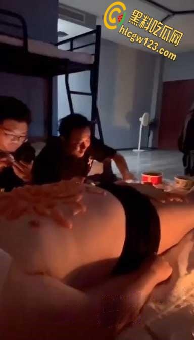 男体盛宴狂欢夜！猛男肌肉碰撞，淫乱炸裂我下巴都惊呆了！-6