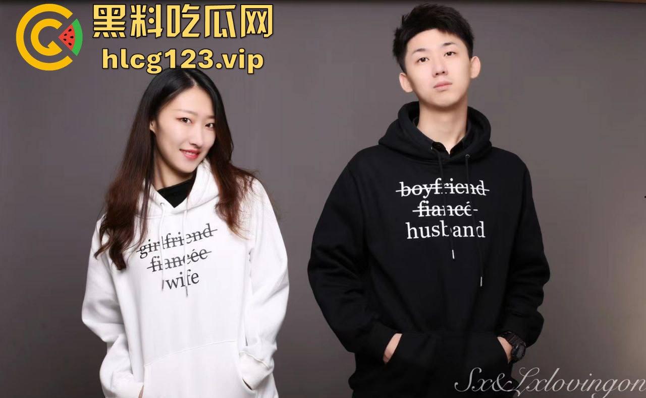 郑州情侣做爱视频意外流出！清纯妹子玩得花样百出，扶镜后入口爆还写字，骚得不要不要的！-1