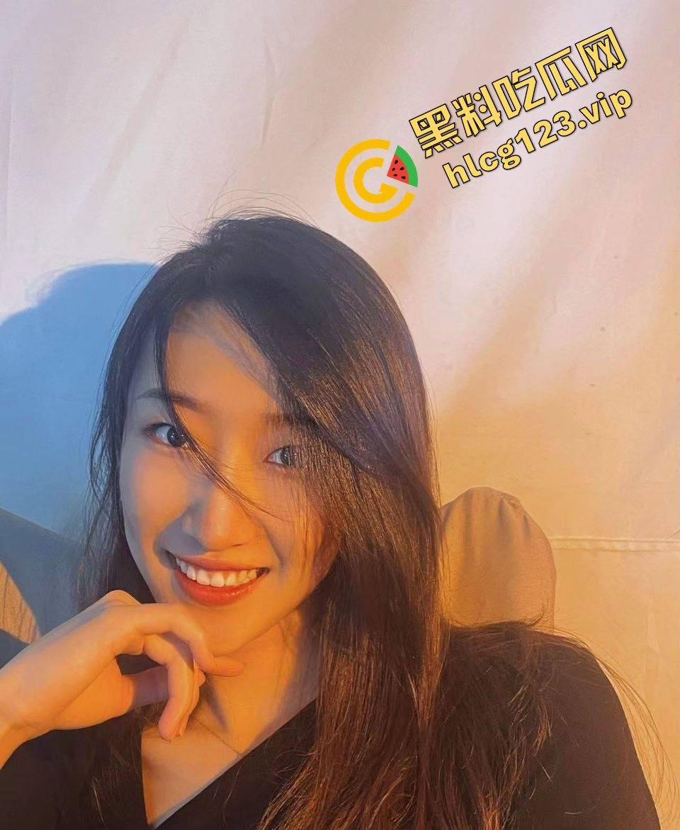 郑州情侣做爱视频意外流出！清纯妹子玩得花样百出，扶镜后入口爆还写字，骚得不要不要的！-7