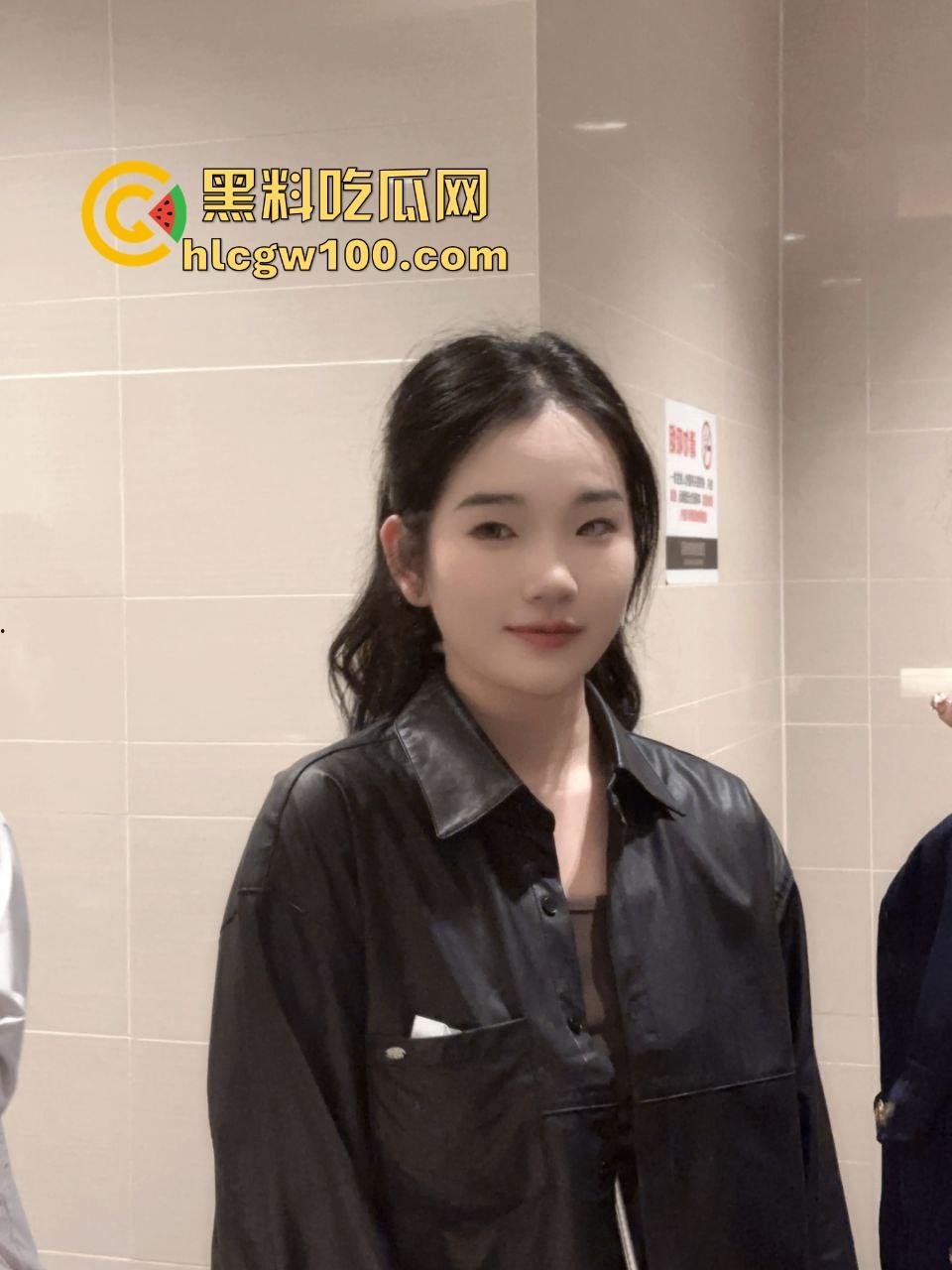 宜春学院法学骚母狗【彭云颢】丰乳肥臀百人斩，天天裸聊钓男大，玩转采阳补阴，骚穴永远不饱！-8